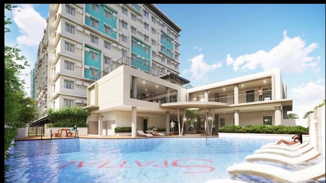 One Spatial Two Bedroom Condominium Unit With Pool And Gym Free Netflix And Wifi Iloilo City Luaran gambar